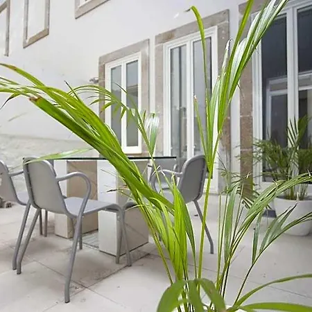 Liiiving In Secret Terrace Πόρτο